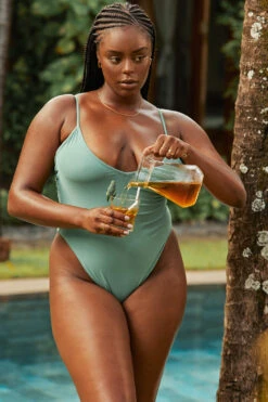 Eucalyptus Plunge One Piece Swimsuit 22 Eucalyptus Plunge One Piece Swimsuit -Pinkyy Kleider Geschaft 004171