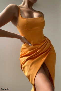 Tangerine Satin Pleated Corset Midi Dress 28 Tangerine Satin Pleated Corset Midi Dress -Pinkyy Kleider Geschaft bianca t87