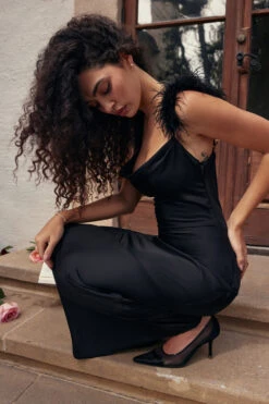 Black Satin Maxi Dress -Pinkyy Kleider Geschaft look 07 2866