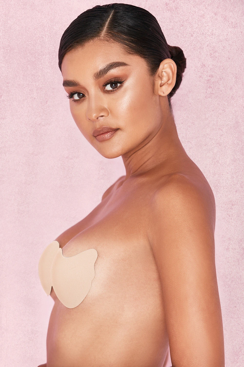 Front Fastening Moulded Microfibre 'V' Bra - Beige 5 Front Fastening Moulded Microfibre 'V' Bra - Beige – Bild 5