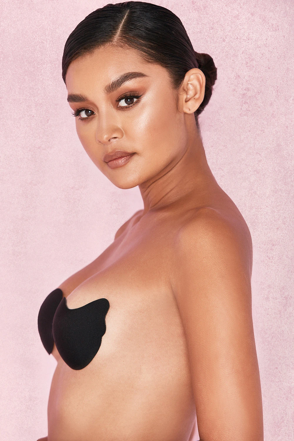 Front Fastening Moulded Microfibre 'V' Bra - Black 5 Front Fastening Moulded Microfibre 'V' Bra - Black – Bild 5