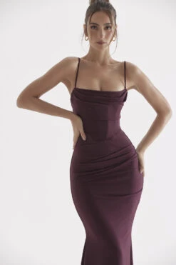 Dark Cherry Corset Maxi Dress 19 Dark Cherry Corset Maxi Dress -Pinkyy Kleider Geschaft milena 3 1