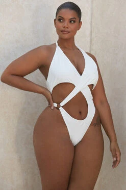 White Crossover Halter One Piece Swimsuit 18 White Crossover Halter One Piece Swimsuit -Pinkyy Kleider Geschaft savannah 10i