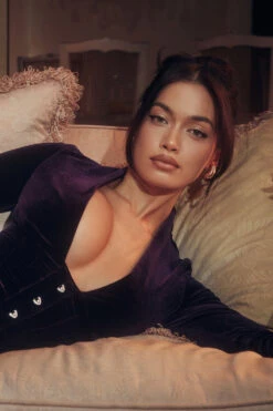 Dark Purple Velvet Corset Dress -Pinkyy Kleider Geschaft shot 05 2380