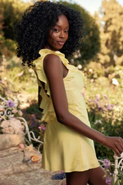 Buttercup Satin Ruffle Mini Dress -Pinkyy Kleider Geschaft tinky44