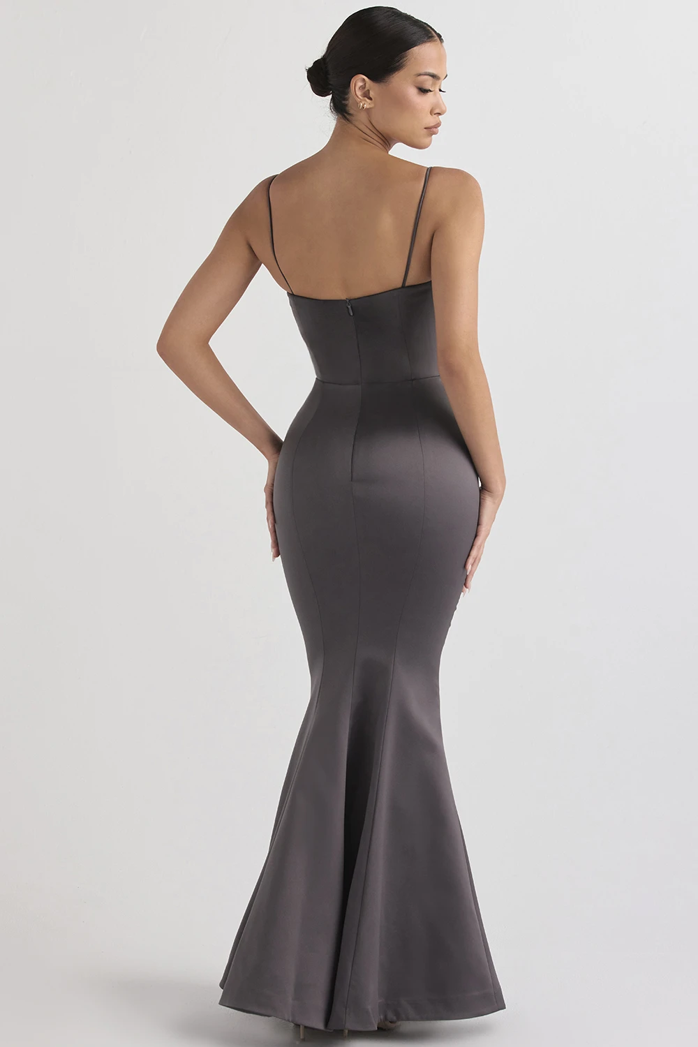 Shadow Satin Fishtail Gown 9 Shadow Satin Fishtail Gown – Bild 9